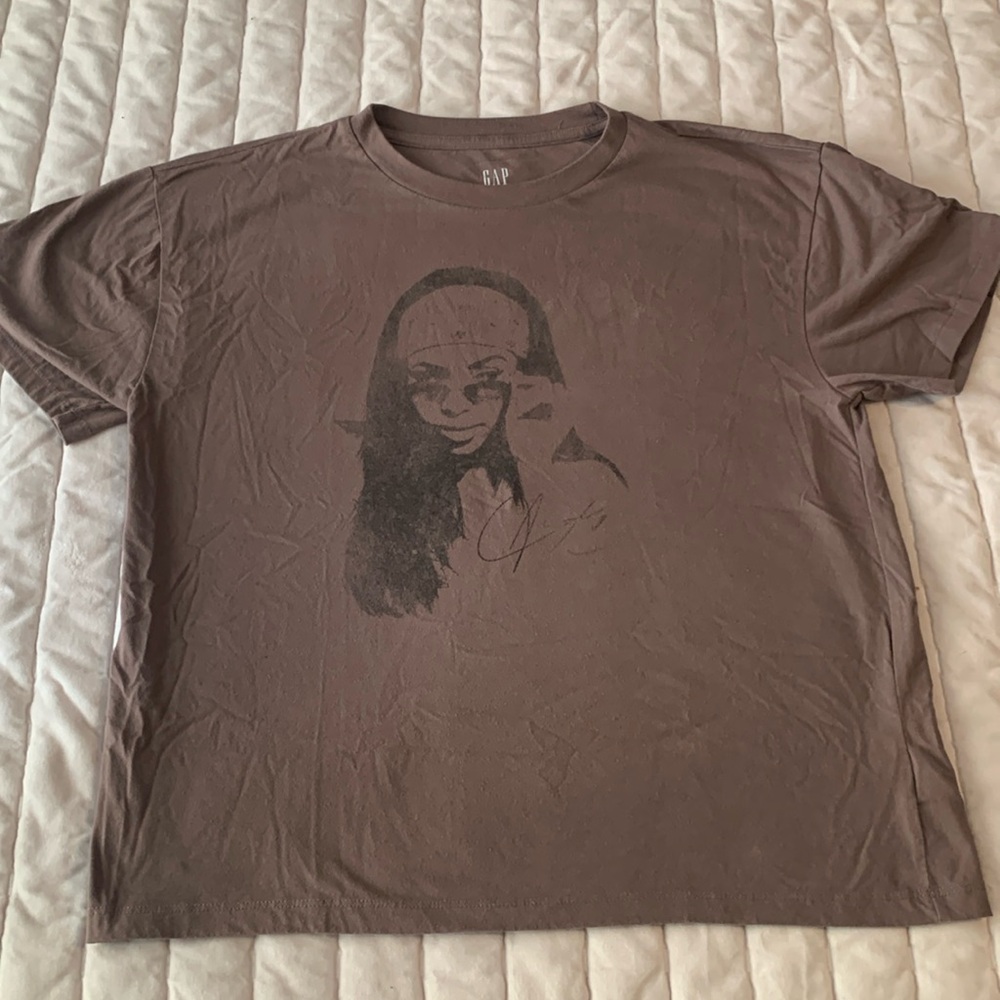 Aaliyah Graphic Cropped Tee